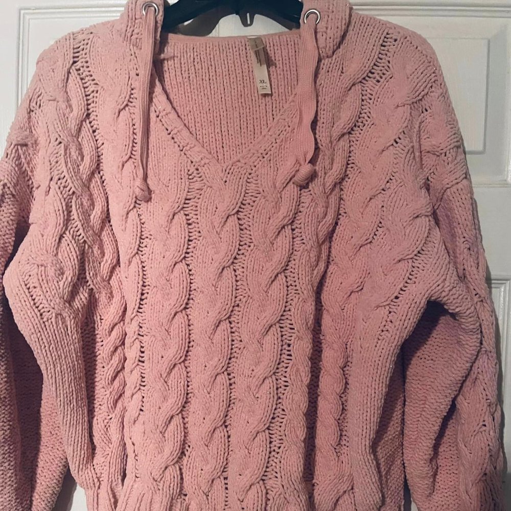 Women's Sweater sz X-. Large~ Pink~~ Live Love Dream~ VERY   good condition